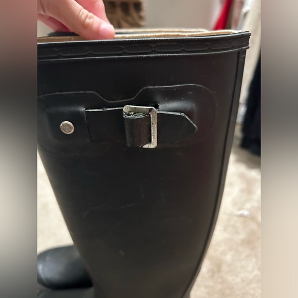 size 7 black hunter boots! - Picture 3 of 7